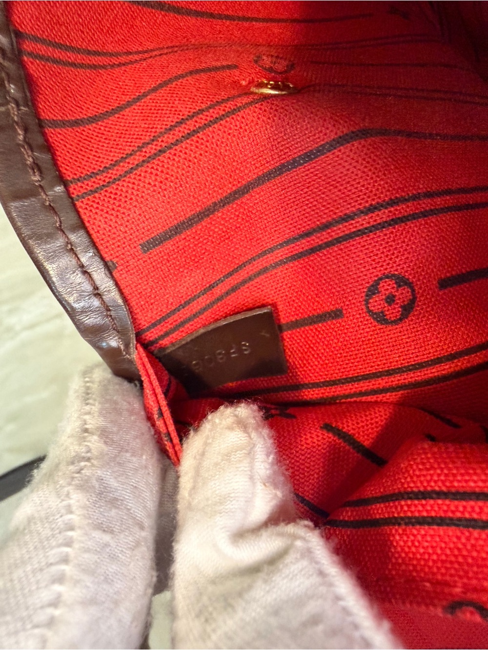 Louis Vuitton Damier Ebene Neverfull MM Tote with Red Interior - Picture 13 of 16